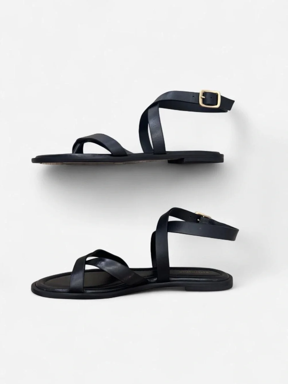 NWOT Reformation Janet flat sandals